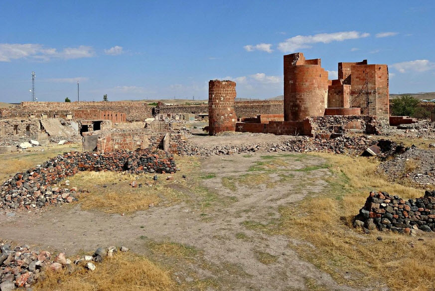 Dashtadem Fortress, Armenia